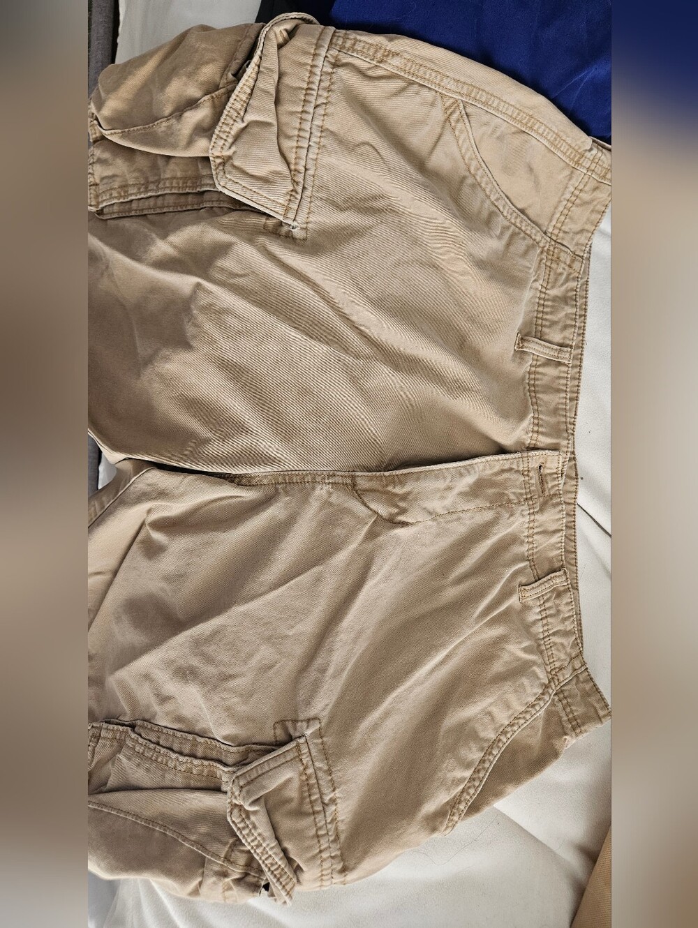 Old Navy EUC Cargo Shorts 42